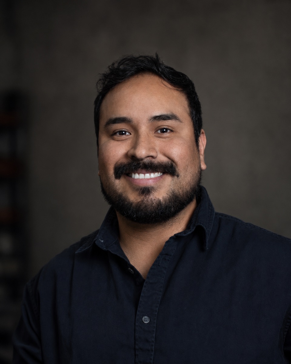 Jefferson Vertiz — founder of Vertiz Studio